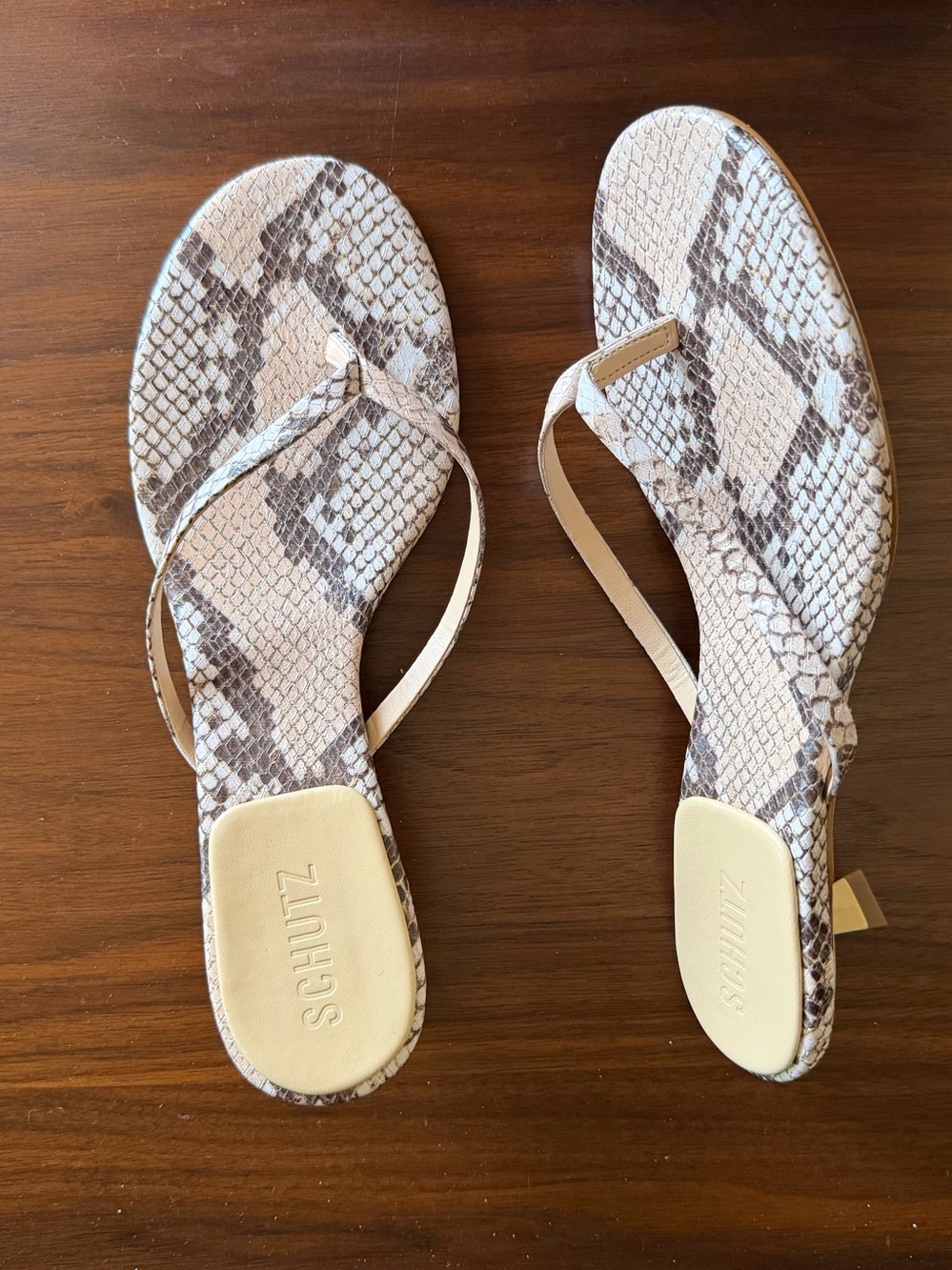 Schultz  Carolyn Kitten Heels